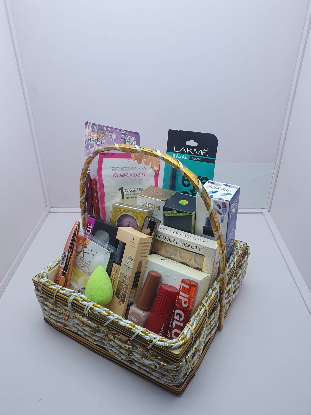 💄 Cosmetic Deal Box – Pack of 24 (Complete Beauty Bundle)