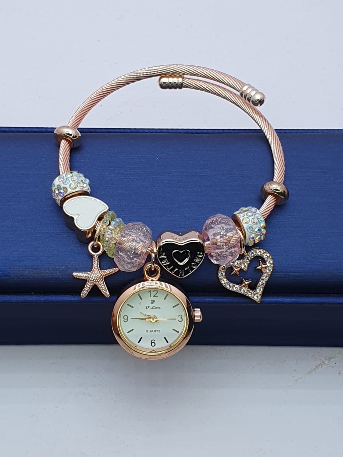 ⌚✨ Bracelet Watch – Style That Tells Time