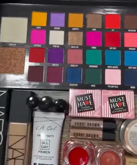 💄 Cosmetic Deal Box – Complete Beauty Set Only in 2000!